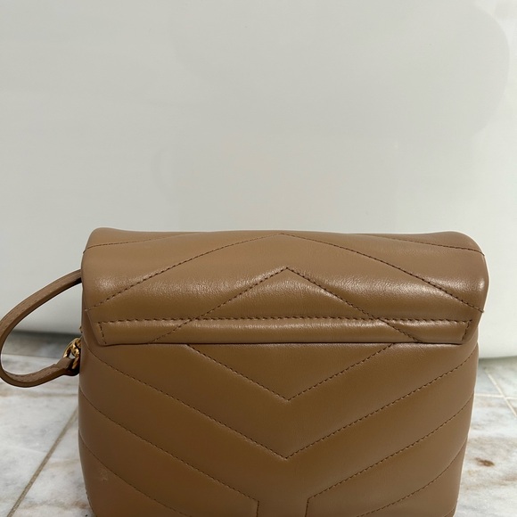 **SOLD** Saint Laurent (YSL) Toy Loulou bag - Picture 4 of 10